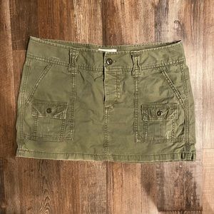 ** 3/25 SALE ** AE ARMY GREEN JEAN SKIRT
